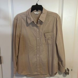 H&M tan corduroy button down shirt.